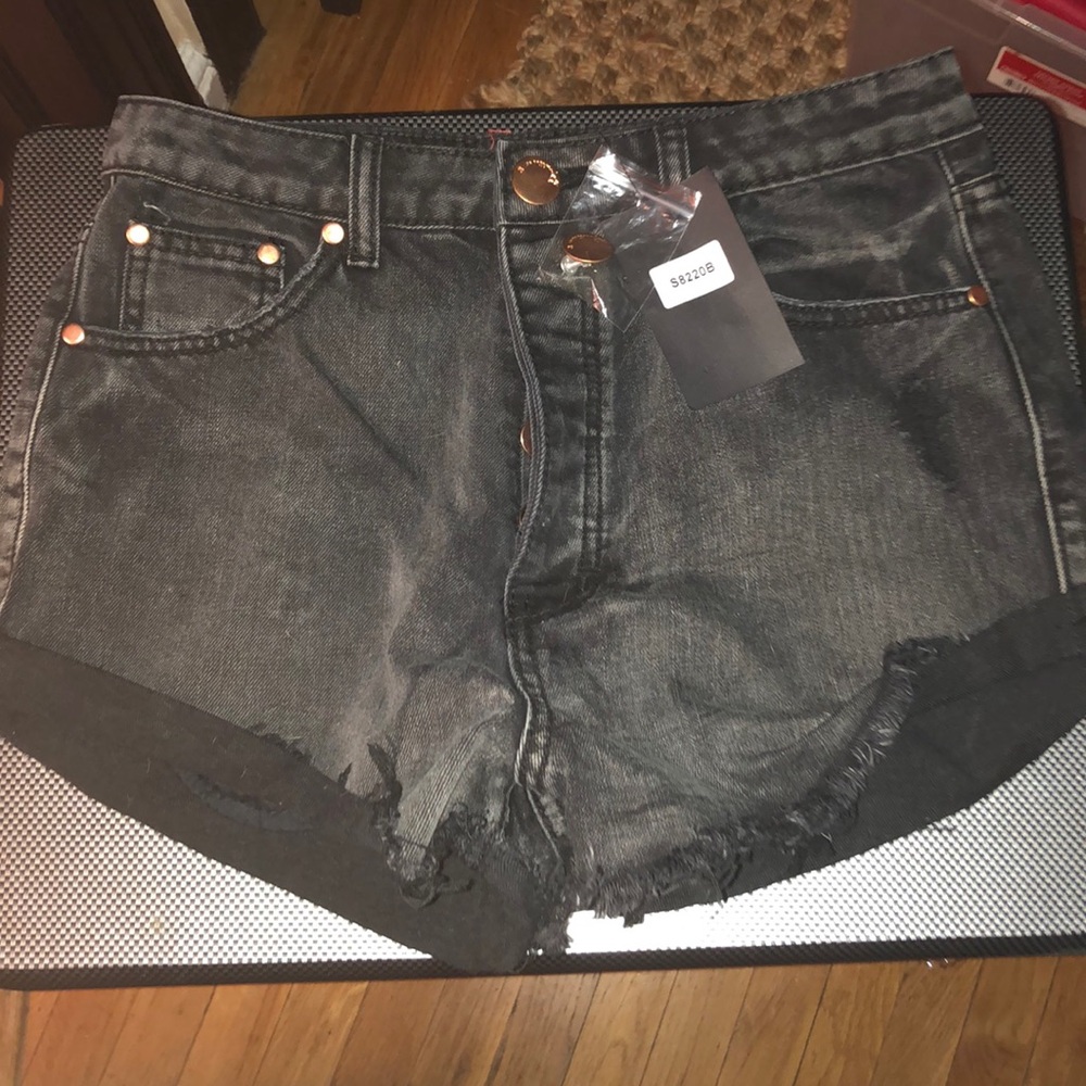 NWT Fashion Nova Black Denim Shorts L